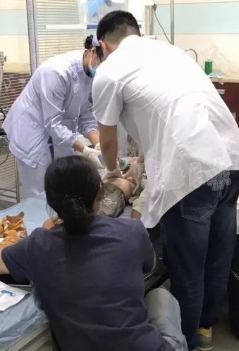 杭州一男孩27楼坠亡;杭州男孩坠楼12楼