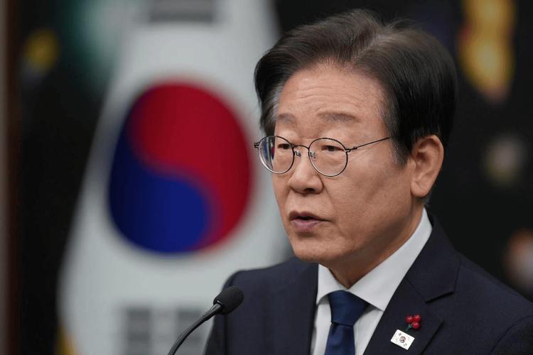 新澳今天晚上9点30分358期-百度和李在明正式宣誓就职与李在明是什么党
